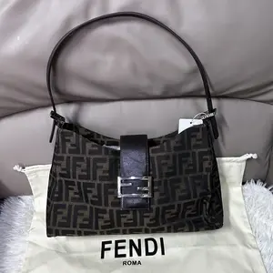 Pre-owned FENDI First Full Print Underarm Bagg (SZ 678901)