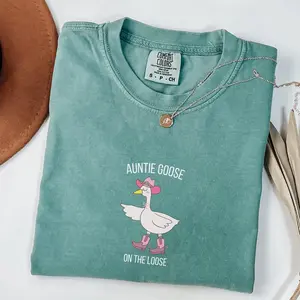 Comfort Colors® Auntie Goose T-Shirt, Funny Goose Lover Shirt, Cool Aunts Club Shirt, Mothers Day Shirt, New Pregnancy Announcement Tee CWM