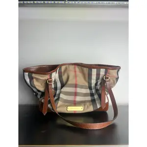 Pre-owned Canvas Shoulder Bags Burberry Nova Check Tote Bag