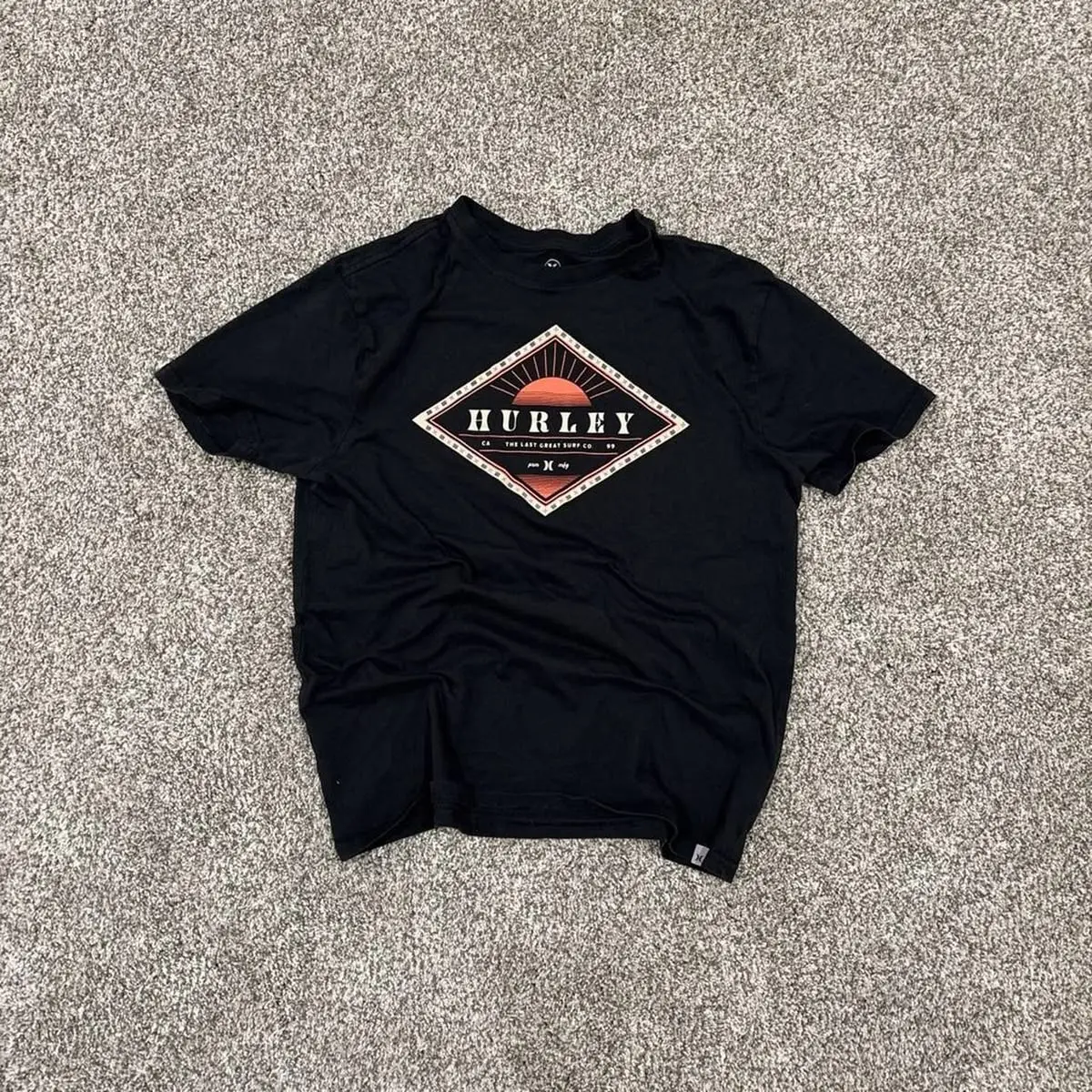 Hurley Diamond Sunset Logo Graphic T-Shirt Men's Black Short Sleeve Surf Skate Casual Tee