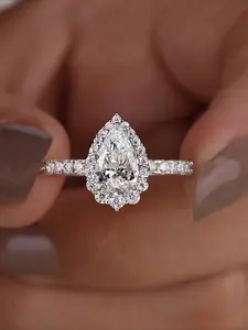 1 Pc Elegant 6*8MM Pear-Shaped Water Droplet Zircon Ring  for Women Exquisite Trendy All-Match Engagement Wedding Ring Simplicity Ladies Fashion Jewelry for Party Daily Clothing Decor Accessories Teardrop Bridal Rings