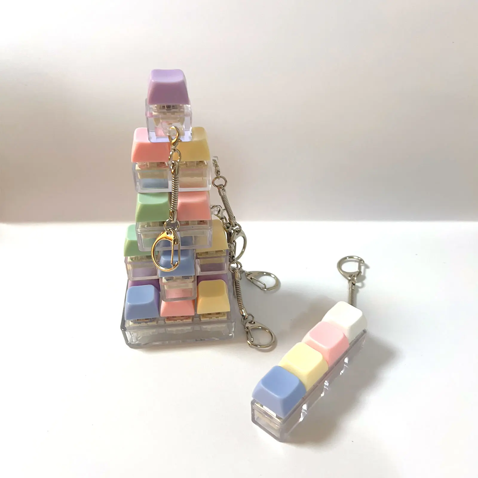 Viral ASMR Clicky Fidget Keyring - Battery-Free Portable Unisex Stress Relief Gadget with Pastel Macaron Mechanical Switch Keycaps, Clicking Sound, ADHD Aid, 2 Double Keys, 6-Piece Set, Group Gift Bulk, Anxiety Reduction, Bag Key Accessory, Desk Accessory