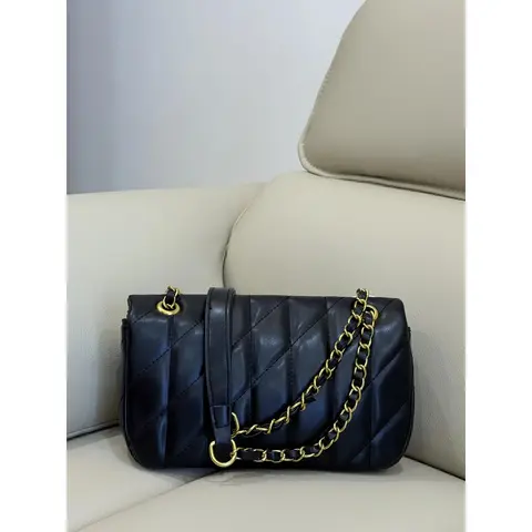 Women's quilted crossbody bag, black shoulder bag, gold chain bag, leather shoulder bag, women's classic flap bag – a perfect gift for family and friends.