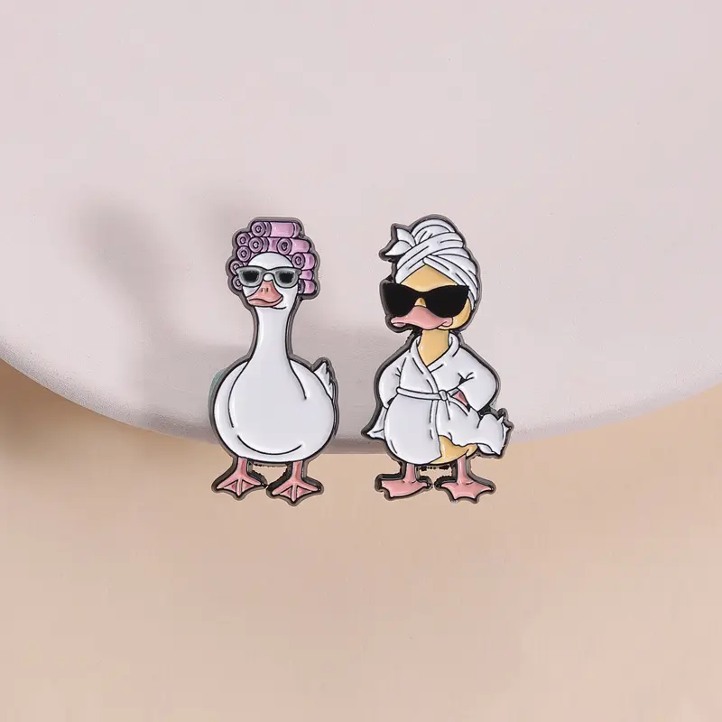 Vibrant 2 Pcs Duck Brooch Set - Premium Alloy Enamel Pins, 1.1 inch x 0.6 inch Duck Design, 2g-5g Each, Clutch Back, Cute Daily Everyday Fashion Accessories for Bags & Clothes, Gift for Women