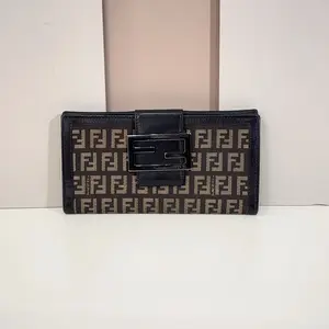 Pre-owned FENDI canvas Clutches & Wristlets Zucchino Long Wallet qiqicj6461