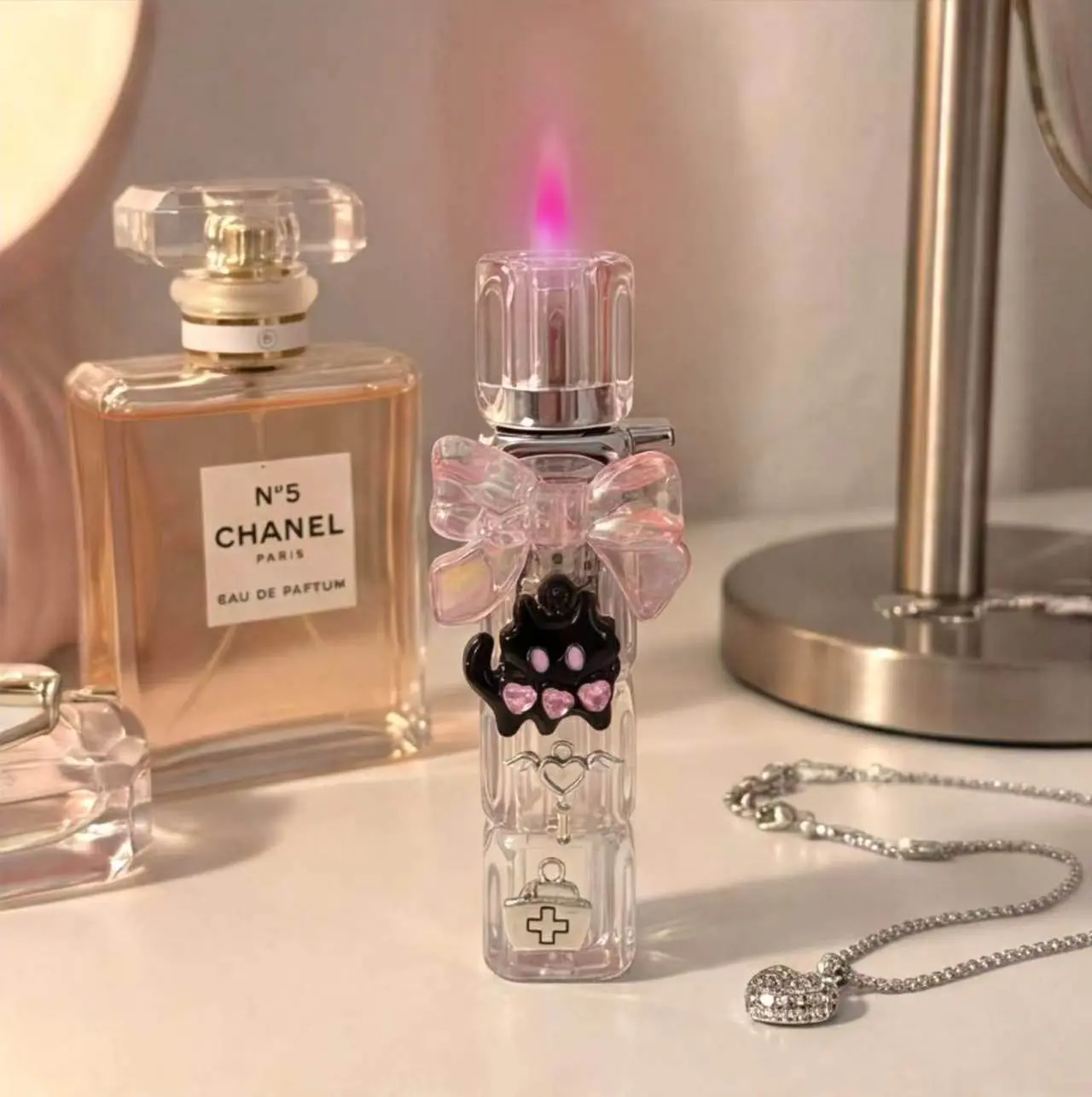 (Virtually gas-free)Ultra-Aesthetic Y2K Coquette Crystal Clear Spinner Fidget Toy with Large Pink Bow and Crowned Black Kitty Charm - Stress and Anxiety Reliever, Gift Ready with Box