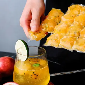 Disposable Ice Cube Bags, Self-Sealing Ice Storage Bags with Independent Grid Design, Portable Ice Maker Containers, Ice Cube Mold for Freezing Drinks, Cocktails, Ice Cubes & Frozen Fruits – Random Color, Ideal for Home & Party Use