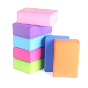 Portable Travel Yoga Blocks 2PCS Solid Color Non-Slip Wear-Resistant High-Density Blocks Enhance Flexibility Training Equipment Lightweight Durable Support Blocks Shape Legs Stretching Home Gym Pilates Professional Sports Training Blocks Simple Design