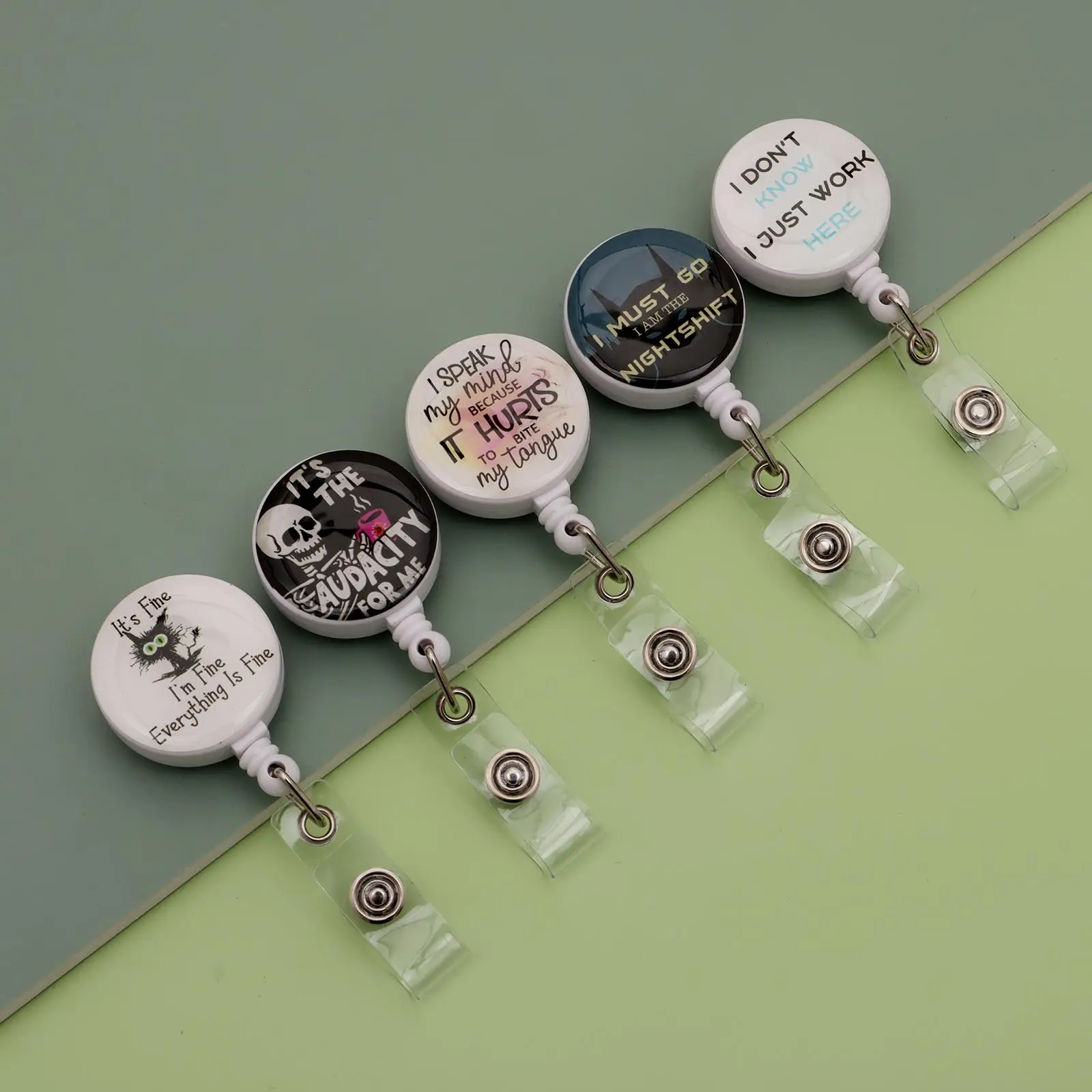 Letter Pattern Badge Holder, 5pcs/set Retractable Badge Reel, Creative Badge Holder with Clip for Office, School, Hospital, Work