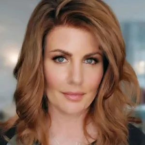 Watered Souls Bren 16". Auburn blend. 13X4 lace front. Premium synthetic fibers, 120 density, Heat Tolerance 350. She comes with a free wig cap and free gift.