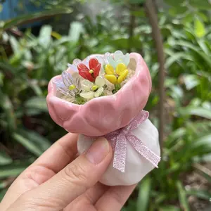 Mini hand-held flower ornaments, handmade blown mini glass flowers, DIY flower bouquets, Artificial flowers, Decorative flowers, tulips, suitable for gifting, event ornaments, holiday gifts, Christmas decorations, handmade crafts