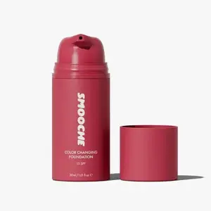 Smooche Color-Changing Foundation – Smart Shade-Matching Liquid Makeup with SPF, 24H Wear, Vegan & Cruelty-Free