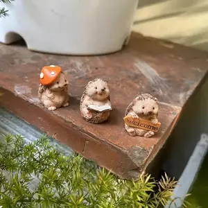 Cute Reading Hedgehog Resin Figurines, Multi-Purpose Plant Pot Decorations, Garden Ornament & Micro Landscape Accessories, Garden Gnome Statue
