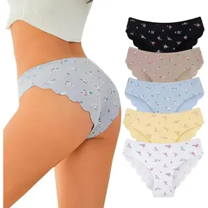 Women's Seamless Cotton Bikini Panties, 5-Pack Floral Print Hipster Underwear with Wavy Sides, Breathable Fabric, Casual Style, Invisible Cheeky Lingerie for Everyday Wear (2026)