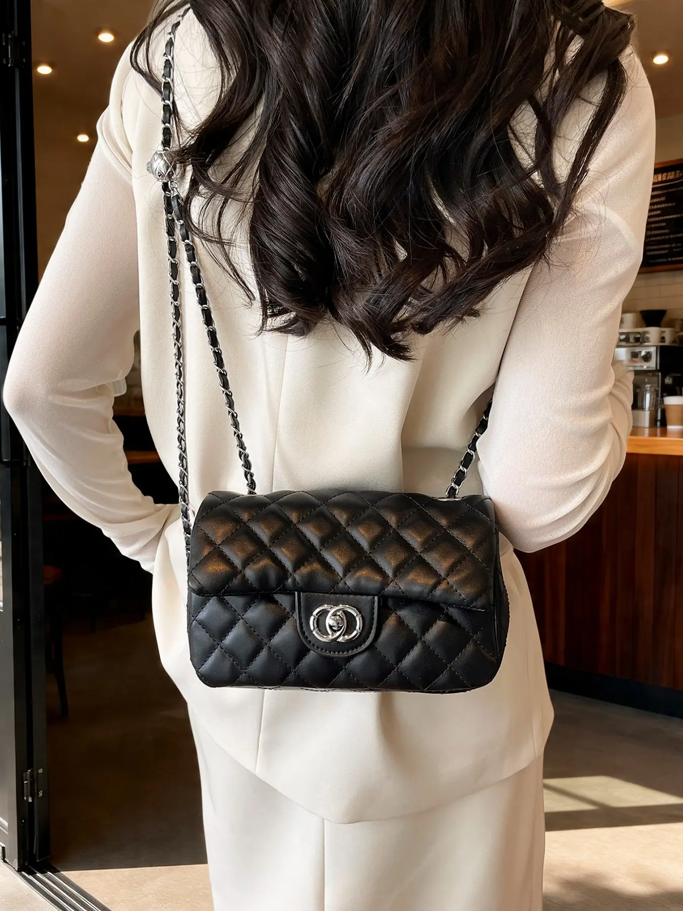 Korean Style Light Quilted Soft Leather Small Bag, Adjustable Metal Chain Strap, Crossbody Shoulder Bag, Casual Crossbody, Elegant Women's Handbag