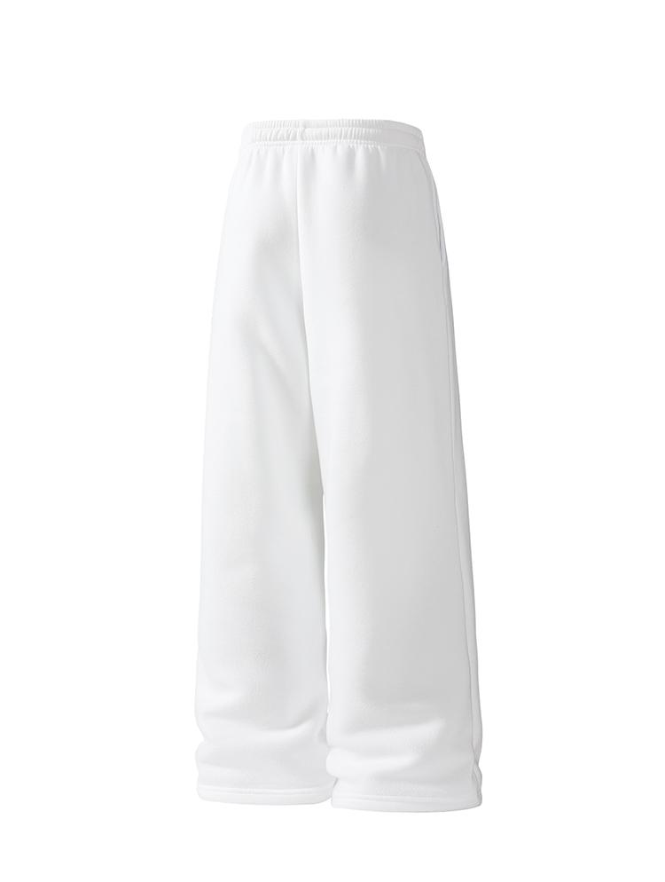 3-pack men’s lightweight casual sweatpants, loose yet well-structured fit—comfortable for summer sports, home wear, and shopping.