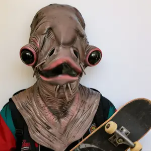 Horror Catfish Latex Mask Novelty Fish Head Cosplay Prop for  Masquerade Party Monster Costume Accessory helmet Animal Hats Reusable Half Mask