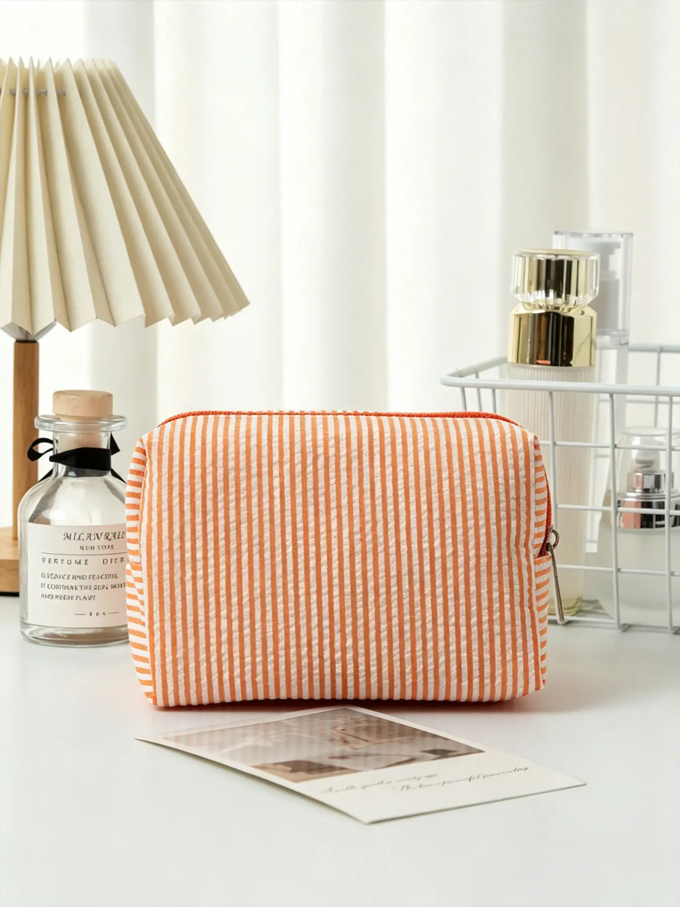 Striped Makeup Bag, Women's Toiletry Bag, Seersucker Large Capacity Cosmetic Bag, Travel Organizer Bag, Makeup Organizer Pouch, Bridesmaid Bridal Gifts, Bridesmaid Proposal Gifts, Travel Cosmetic Bags, Travel Beauty Bag, Makeup Storage Bag