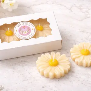 Set of 2 Daisy-Shaped Soy Wax Candles | Handmade Scented Gift Box