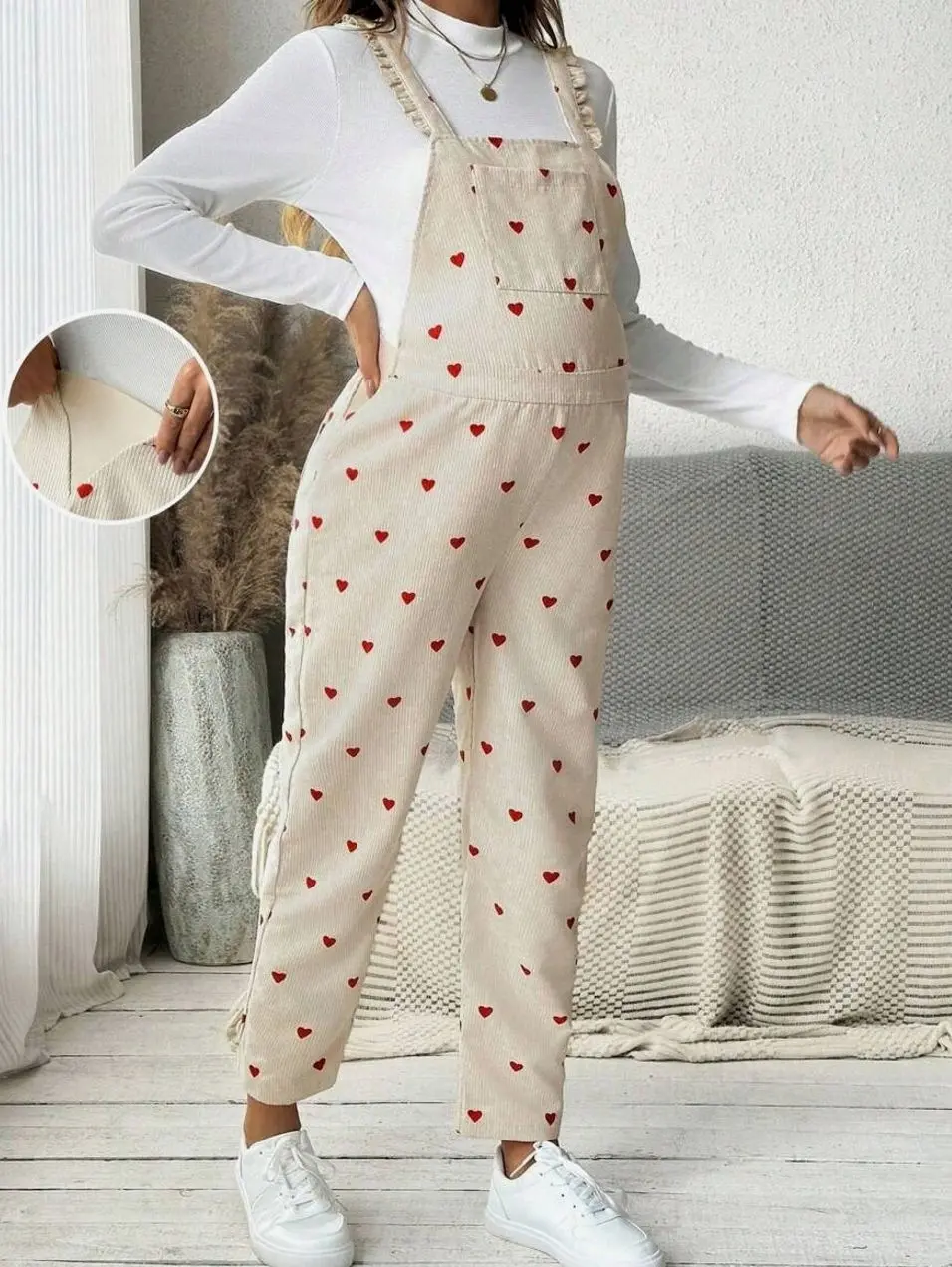 Maternity Heart-Shaped Ruffled Jumpsuit, Elegant Sleeveless Romper for Stylish Pregnancy Outfits