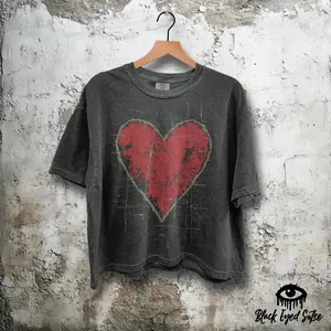 Grunge Distressed Heart Shirt - Large Graphic Cropped T-shirt Womens Comfort Colors Boxy Crop Tee In Pepper Charcoal Gray Faded Black