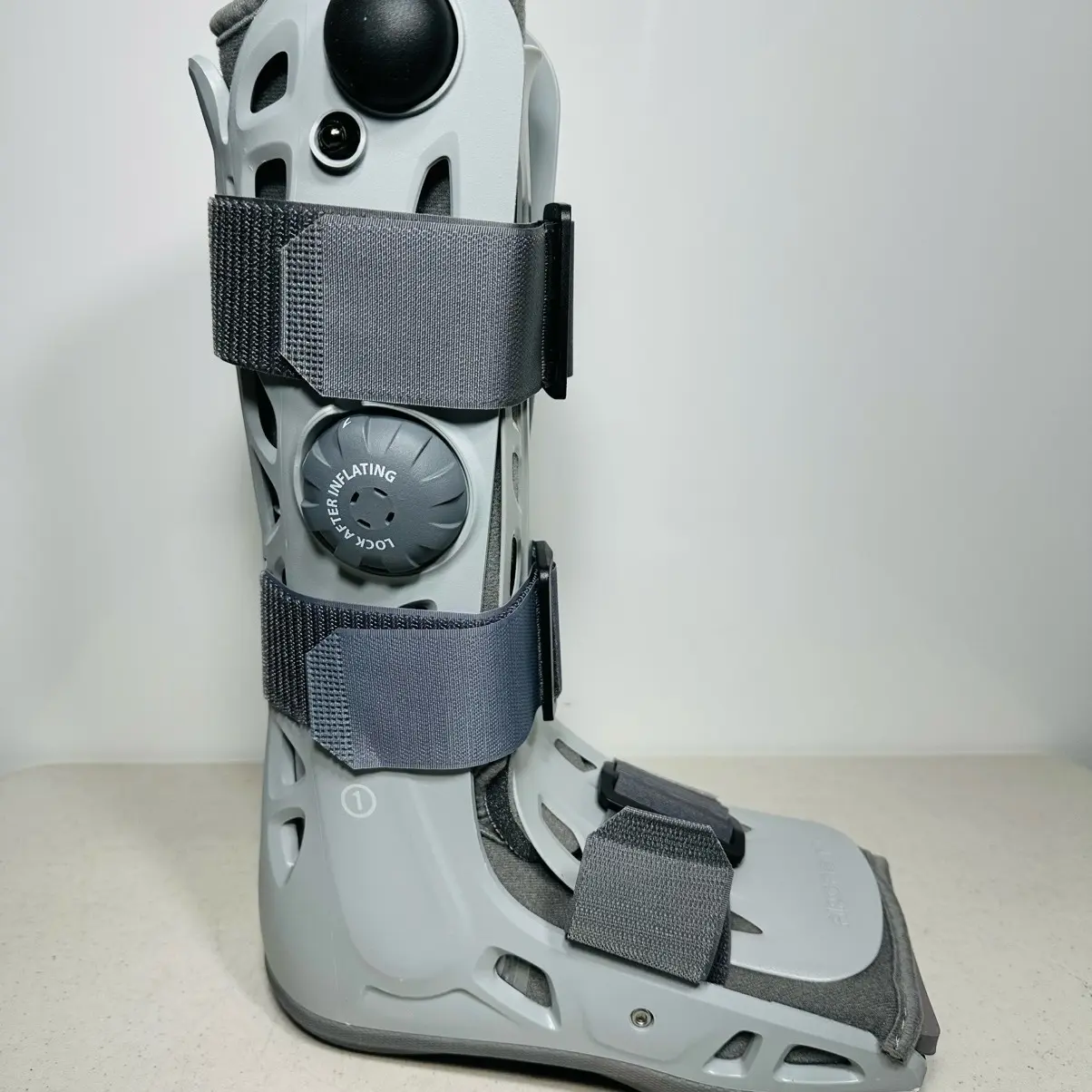 Aircast AirSelect Elite Walker Brace new size small