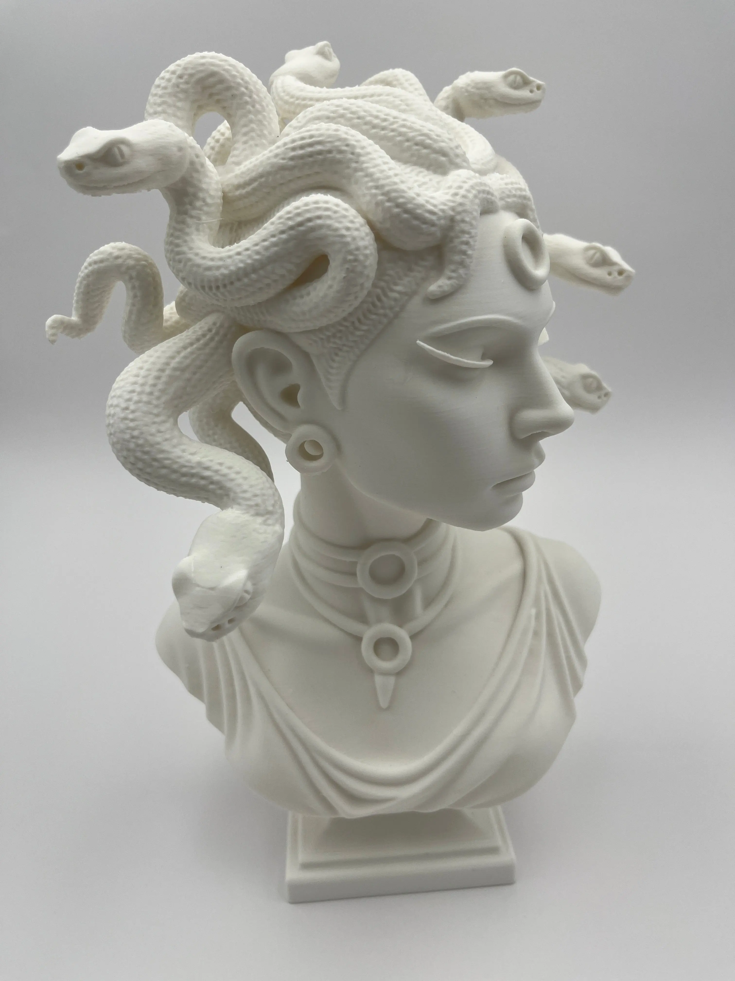 Medusa Bust Mythic Shelf Sculpture Matte White Indoor Décor with Pedestal Base Graceful Serpent Texture Museum Style Ornament 9.5 in H x 6 in W x 4.5 in D Decor