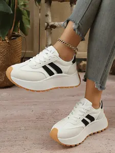 A pair of women's thick-soled height-increasing casual sneakers, with a stylish and breathable design, comfortable casual lace-up shoes, suitable for all-season outdoor daily casual comfortable wear, stylish women's athletic sports shoes, Walking Shoes