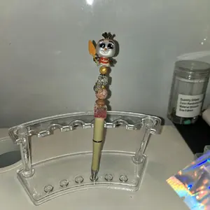 OLAF AS MOANA BEADED PEN