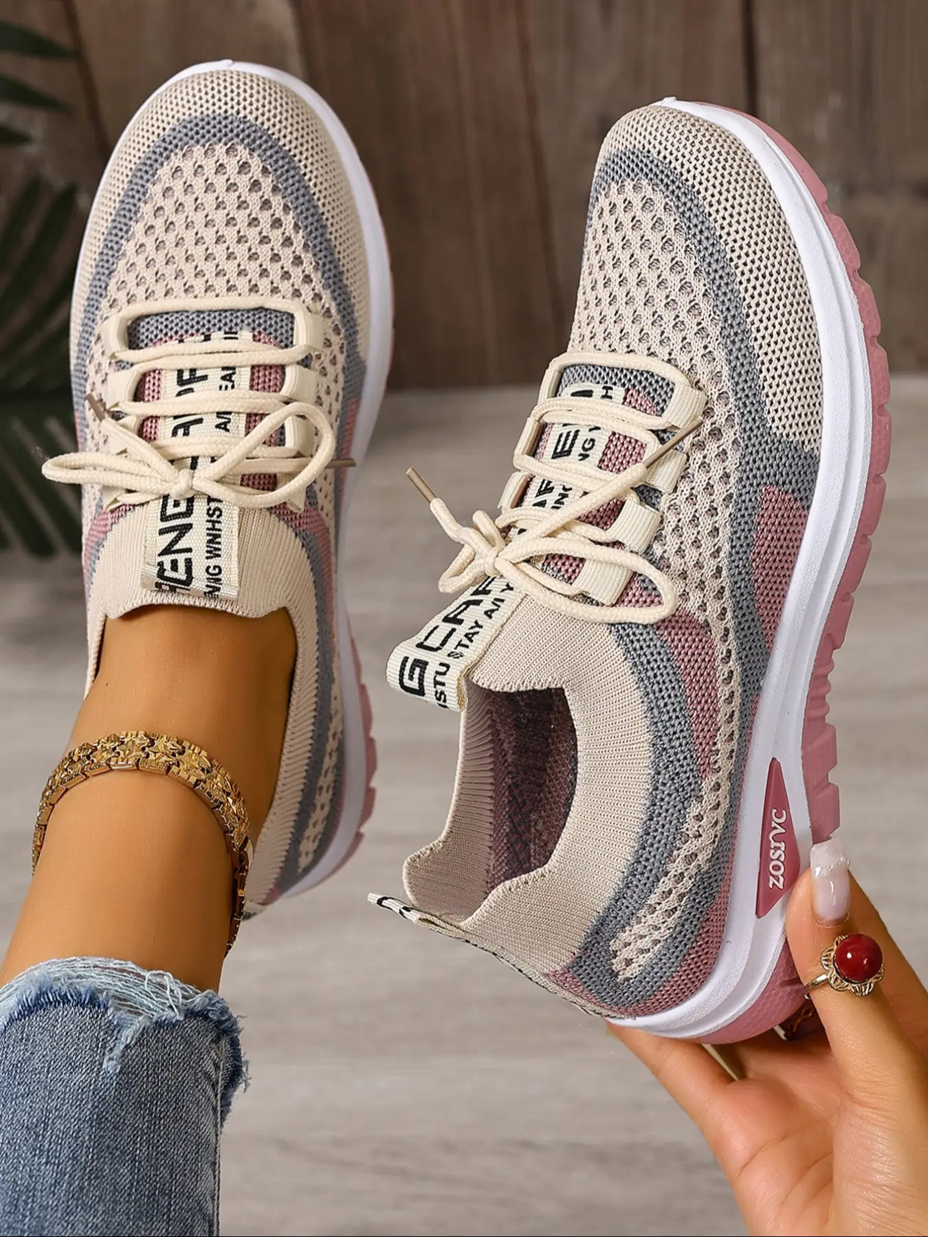 Women's Plus Size Casual Sneakers, Lightweight Soft Sole Non-Slip Comfortable Low Top Lace-Up Shoes for Running Travel Fitness, Walking Running Shoes