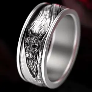 Retro Punk Wolf Ring