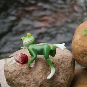 Cute Frog Holding Wine Glass Garden Figurine, Perfect for Garden Aquariums Ponds and Frog Themed Decor, Ideal Gift for Friends