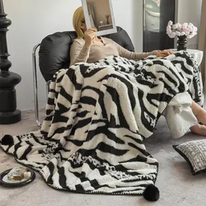 Ultra Soft Luxury Zebra Pattern Blanket, Skin-Friendly, Dual-Sided Warm, Bed Throw, Sofa Cover, Nap Blanket, Lightweight Cozy Blanket