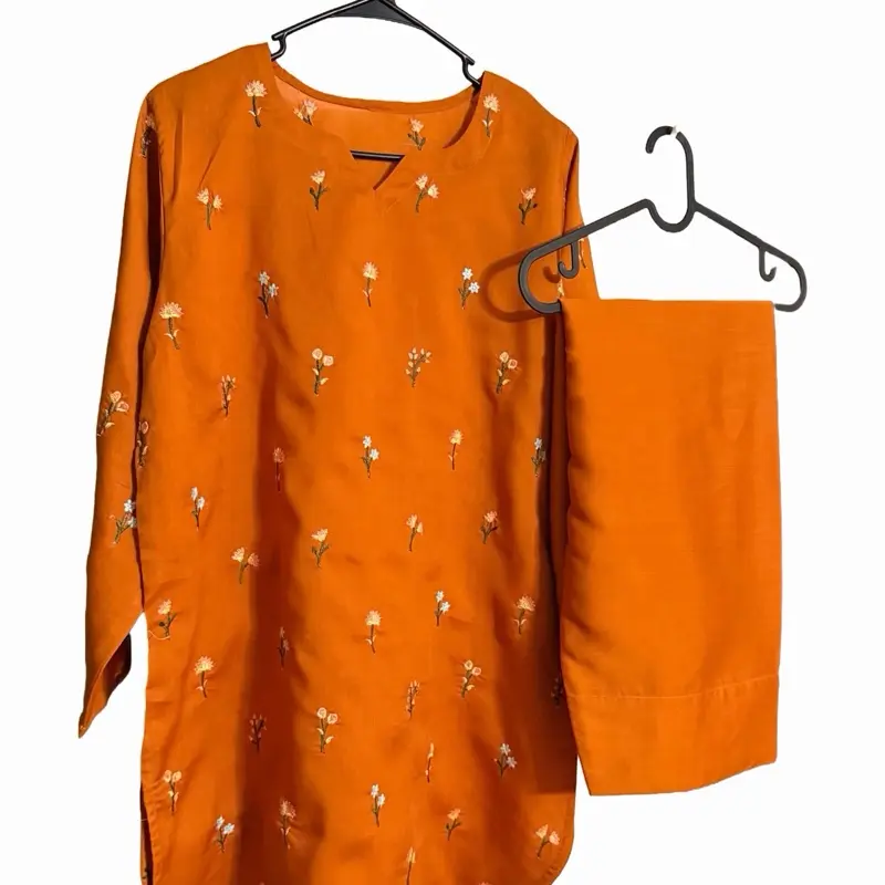 Women's Pakistani-Indian Kurti Style Shirt with Embroidered Flowers and Farshi Shalwar