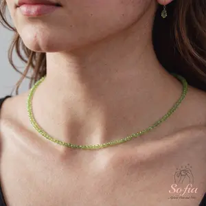 Delicate Peridot Stone Beads Choker Necklace, Tiny Dainty Faceted Gemstone Beaded Necklace, Waterproof Crystal Beaded Choker, Dainty Minimalist Style for Women Handmade Adjustable, gift for her