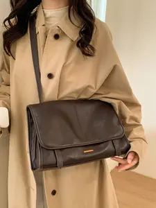 1pc Stylish minimalist casual retro solid-color design perfect for daily commuting, shopping, work, and school. Versatile women's shoulder bag essential for fall and winter. Textured Commuter Bag