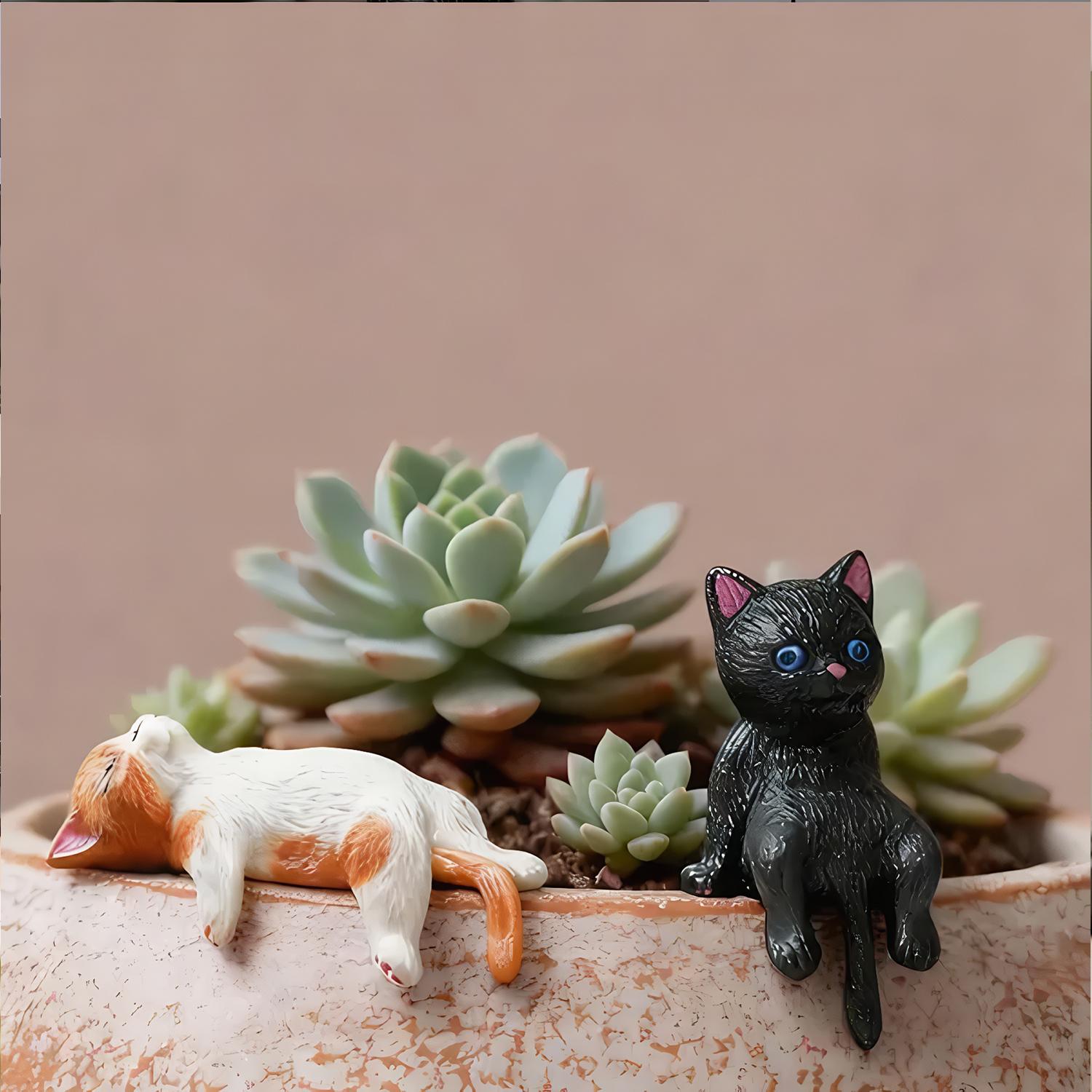 Mini Cat Desk Figurines, 5 Pcs/Set Resin Multi-Pose Kitty Ornaments, Cute Cartoon Style Home and Office Decor, Playful Charming Desktop Companions