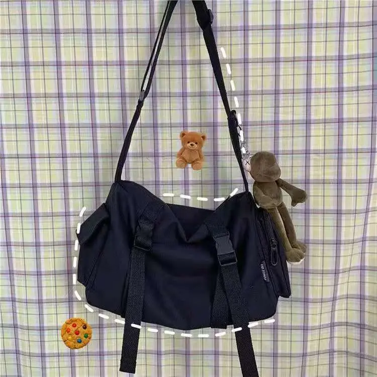 818 black + frog pendant