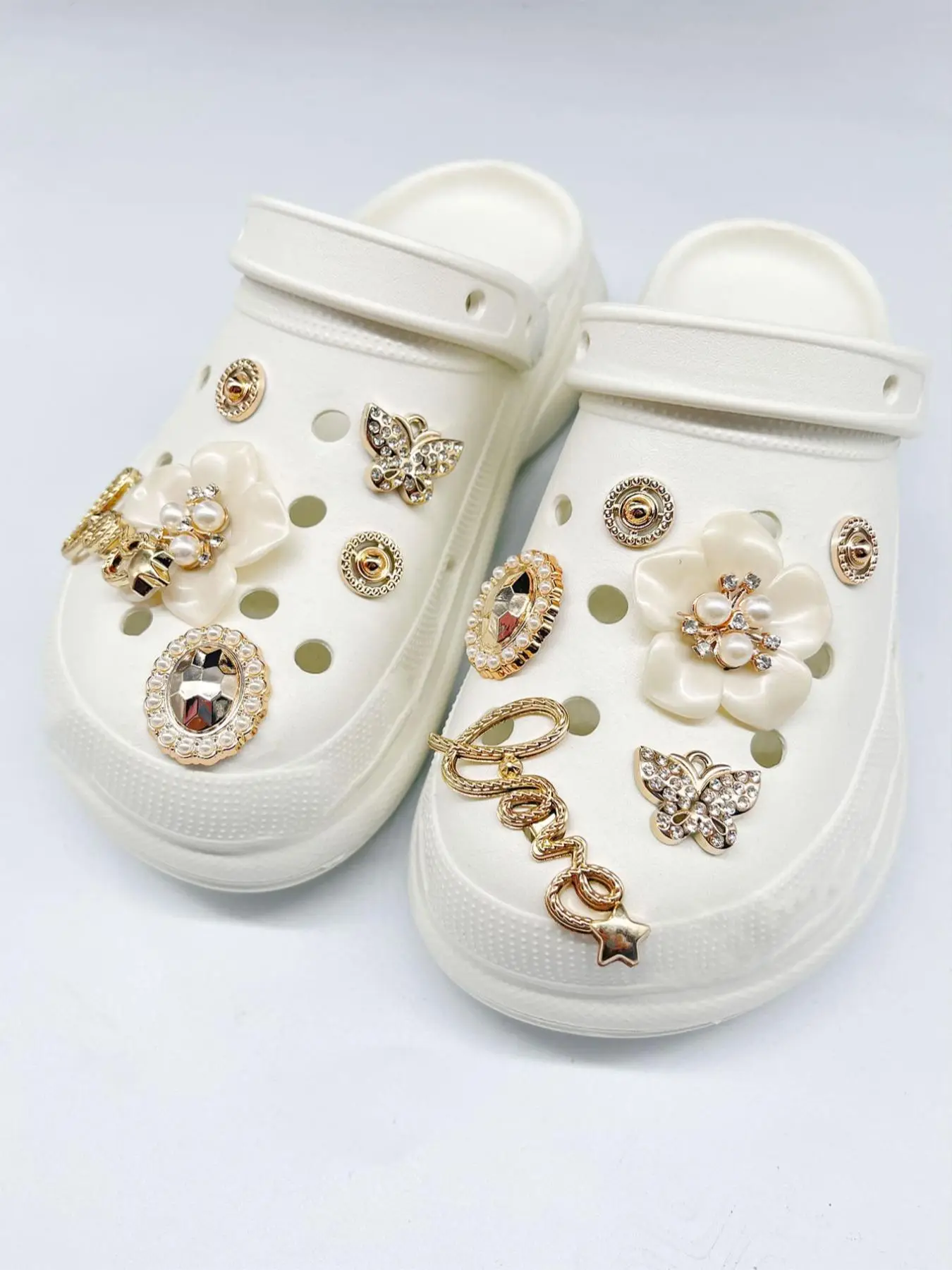 Summer Flowers & Butterfly & Rhinestones & Faux Pearls & Letter Design Shoes Decorations, 12 Counts Novelty Shoes Decorations For Clogs