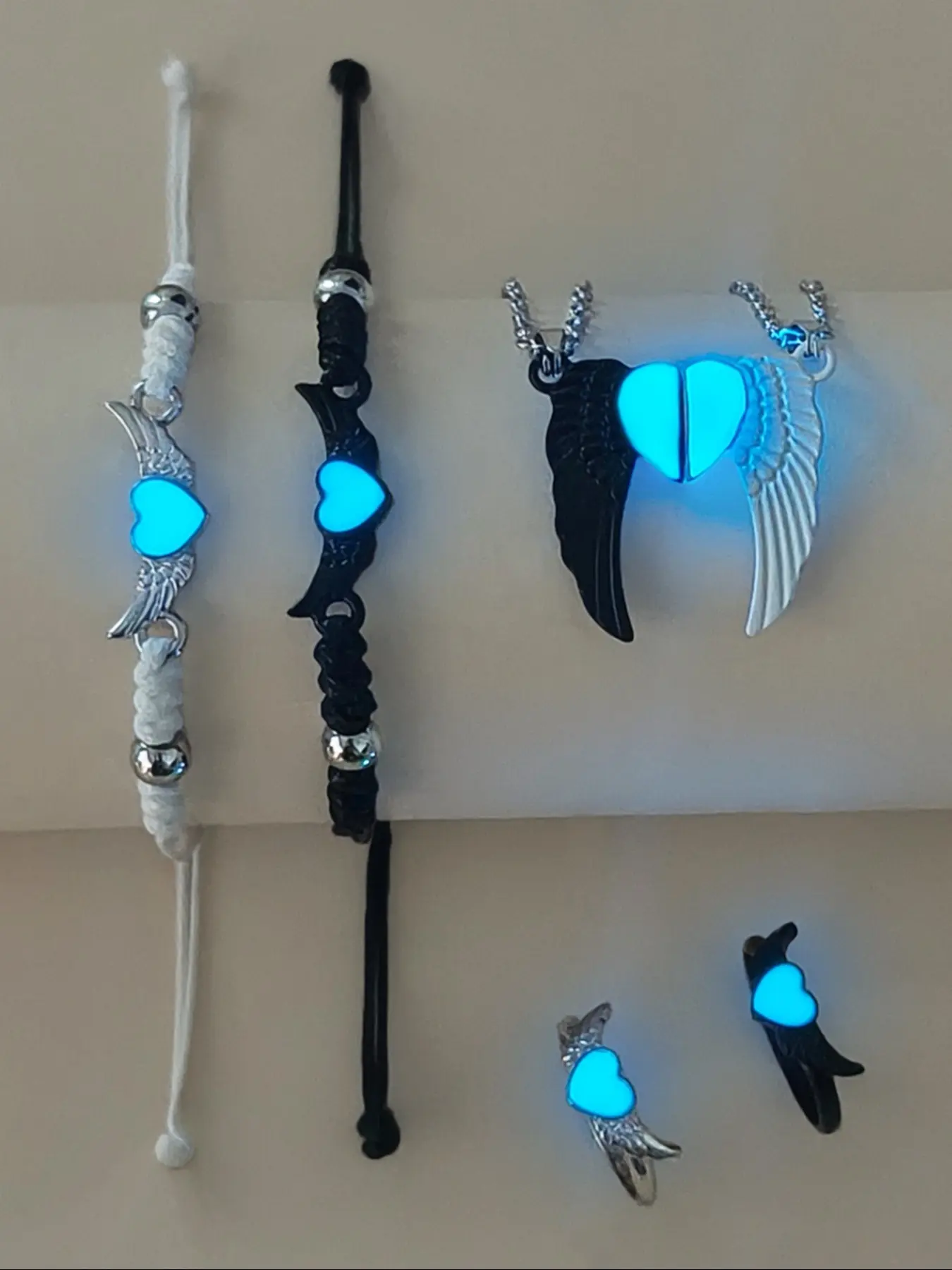 Night Glow Heart Wing Couple Necklace Set, Heart Shine Set, Trendy Jewelry Set, Matching Jewelry Set, Cute Love Pendant Bracelet Ring Jewelry Gift for Him Her, Romantic Valentine's Day Present