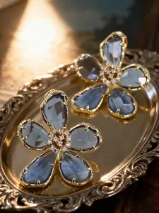 Elegant Blue Crystal Flower Earrings, 18k Gold Plated, Diamond Center Design, Fashion Jewelry for Parties and Daily Wear, Statement Earrings