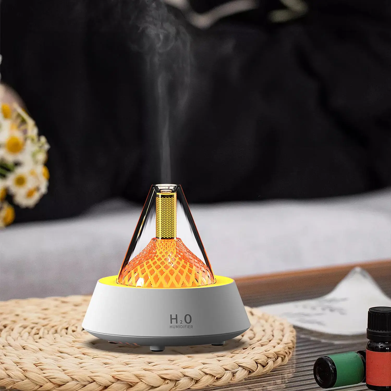 Mini Essential Oil Diffuser, USB Powered Aromatherapy Scent Air Humidifier with Gradient Night Light, Portable Aromatherapy Humidifier for Room, Office