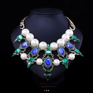 The Kiara Necklace - Elegant Design with Smooth Finish and Minimalist Style