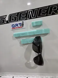 QRT Magnetic Glasses Holder
