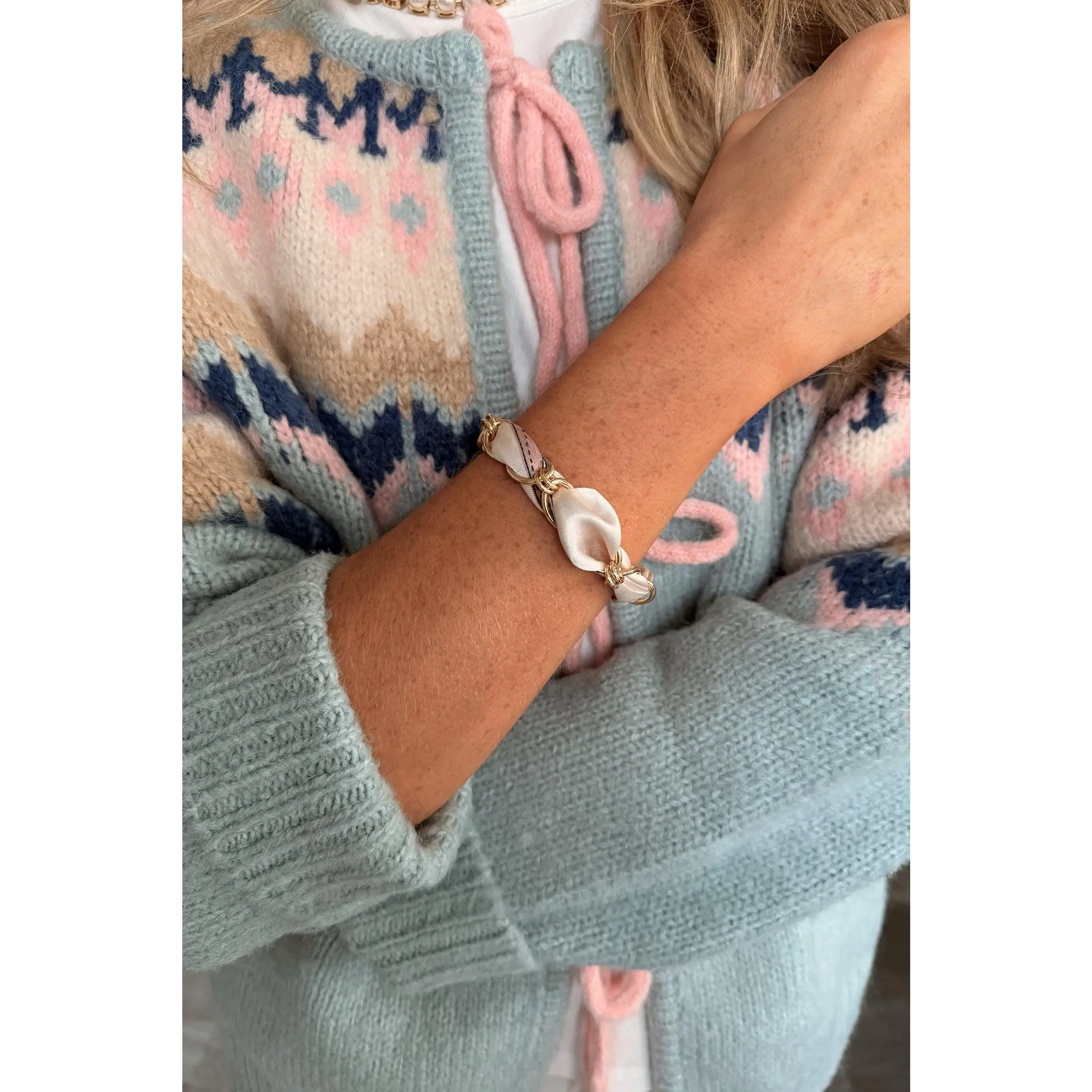 Nova Ivory & Gold Scarf Chain Bracelet