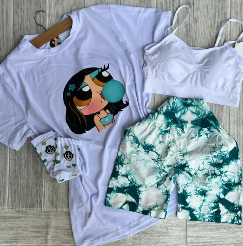 Y2K Powerpuff Bubbles Girls Shirt, Cute Retro Cartoon Graphic Tee, Baddie Bubblegum Girl Tshirt