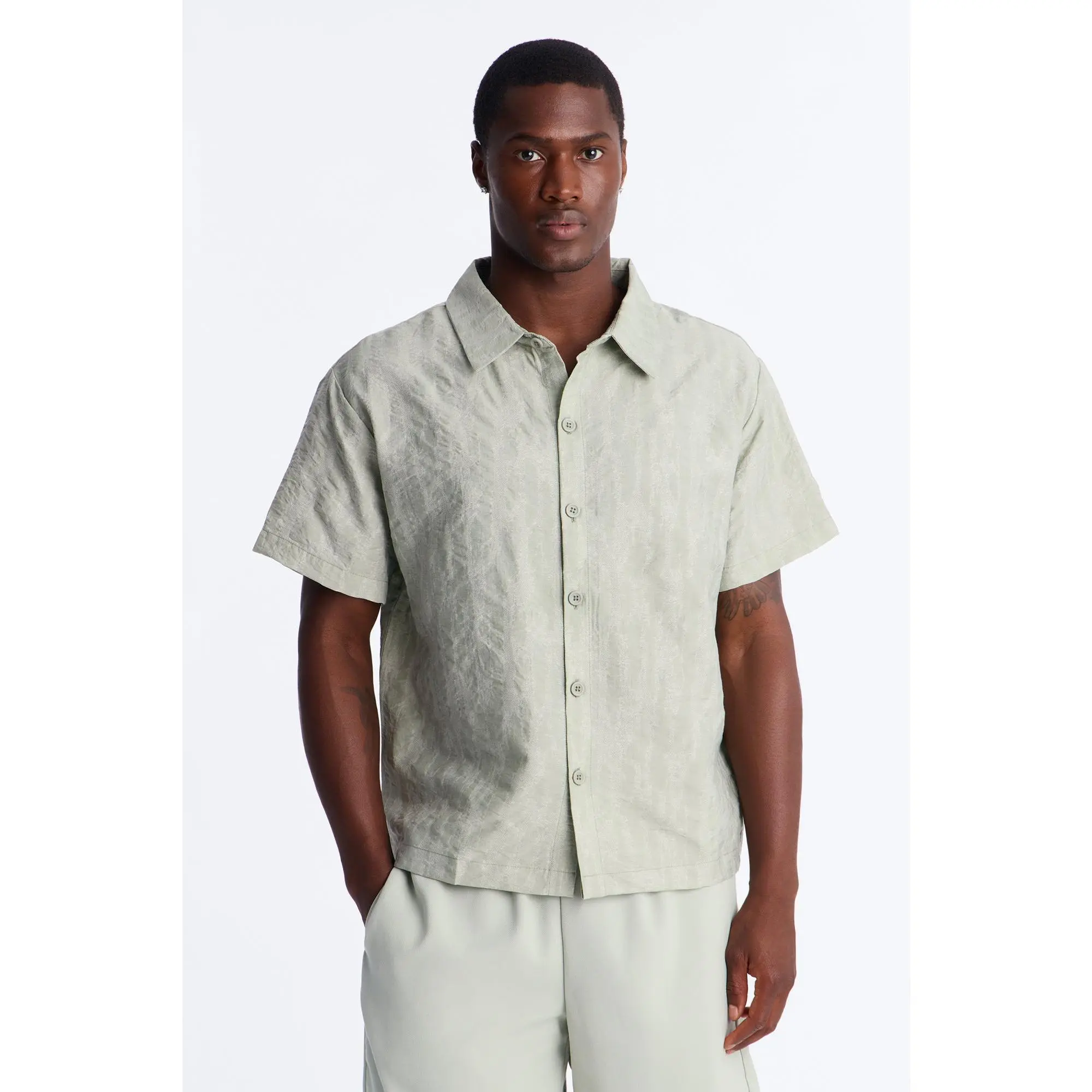 Savanna Textured Button Up Shirt - Sage