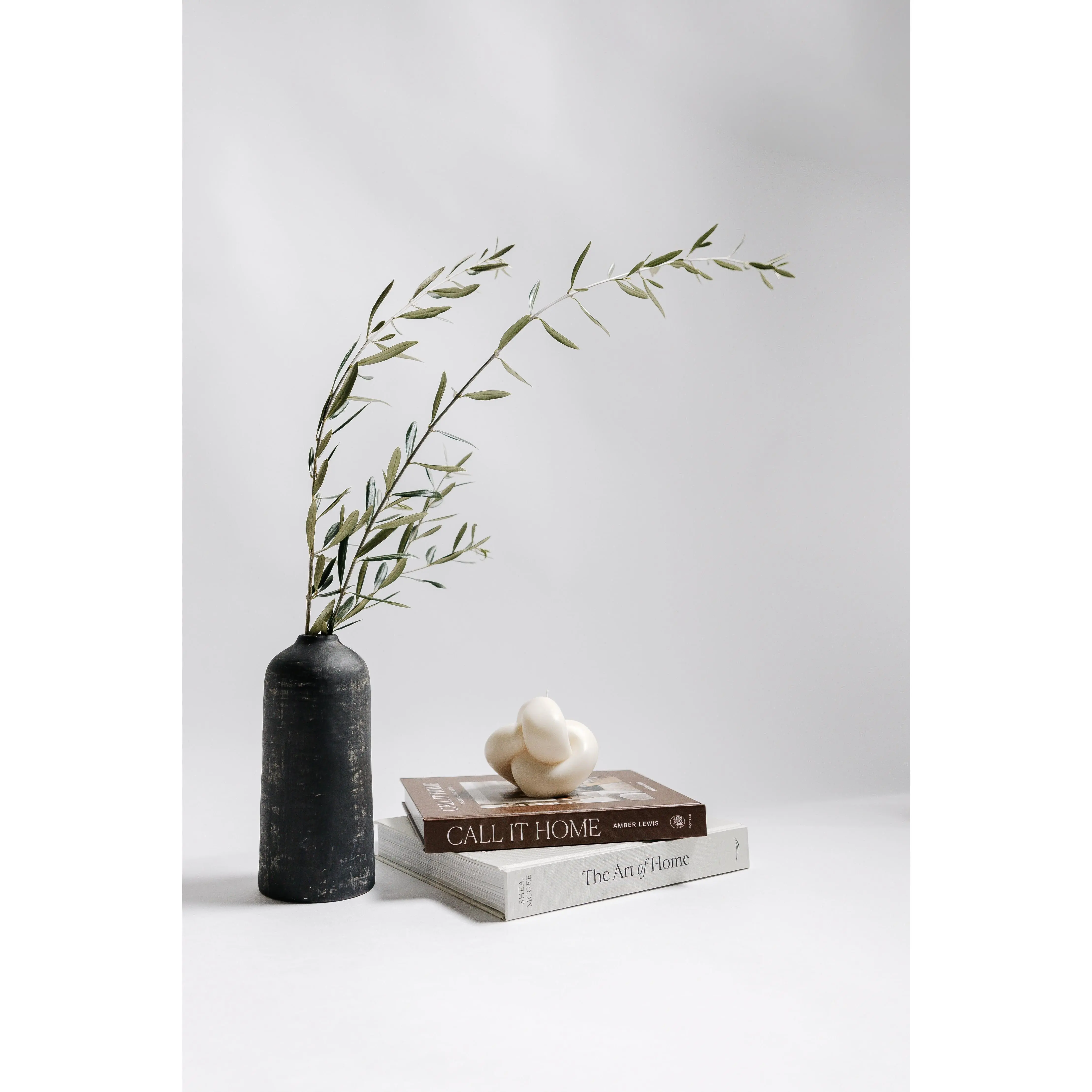 INFINITY KNOT Decorative Candle