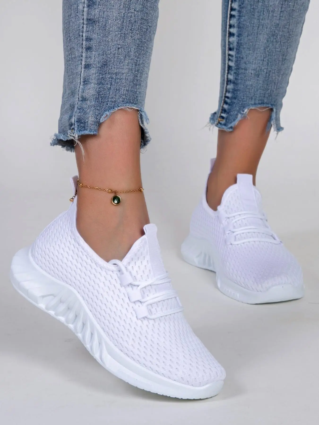 Lace-up Front Mesh Low Top Sneakers As Gift for Girlfriend, Comfortable Athletic Sports Shoes, Round Toe Breathable Trainers, Wear Resistant Non-slip