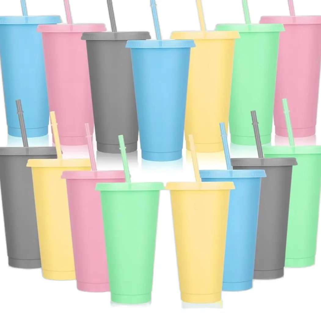 Colored acrylic cups with lids and straws Colored acrylic cups with lids and straws